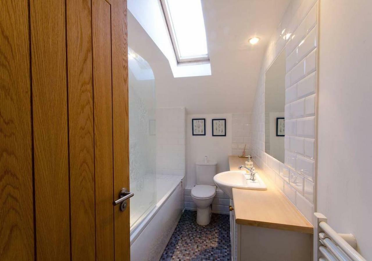 Stylish Modern Mews House In Central St Leonards 哈斯丁 外观 照片