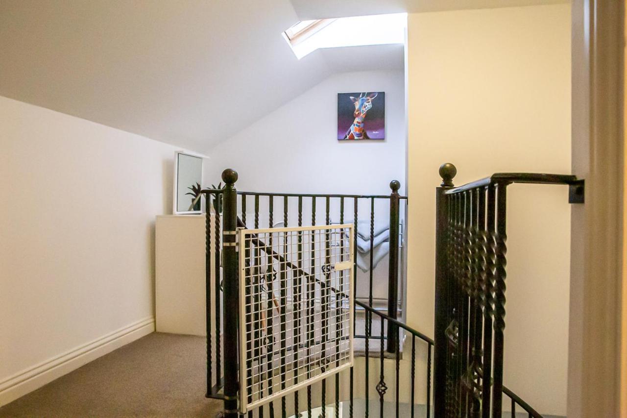Stylish Modern Mews House In Central St Leonards 哈斯丁 外观 照片