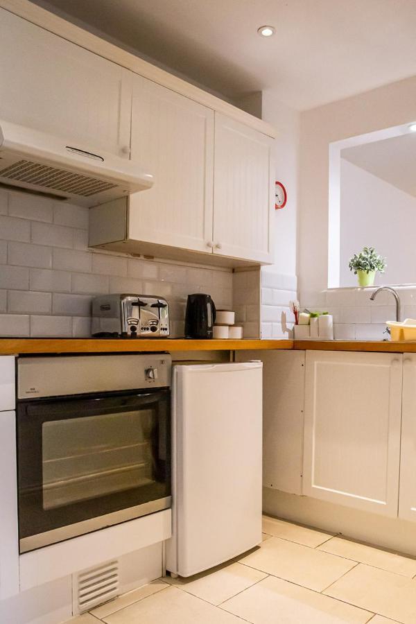 Stylish Modern Mews House In Central St Leonards 哈斯丁 外观 照片